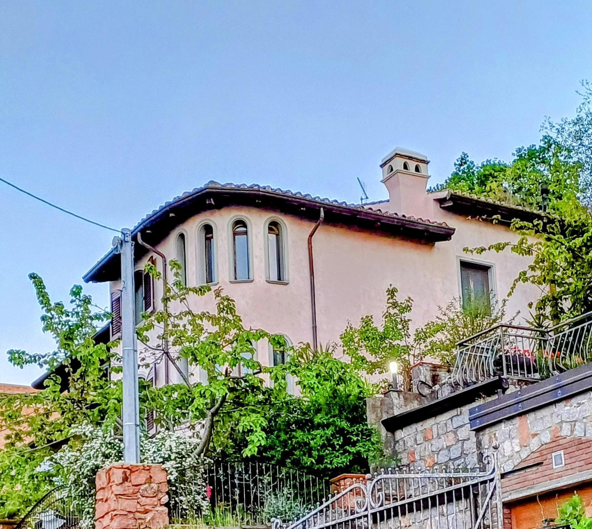 Monti E Mare Acomodação com café da manhã Lanusei Exterior foto