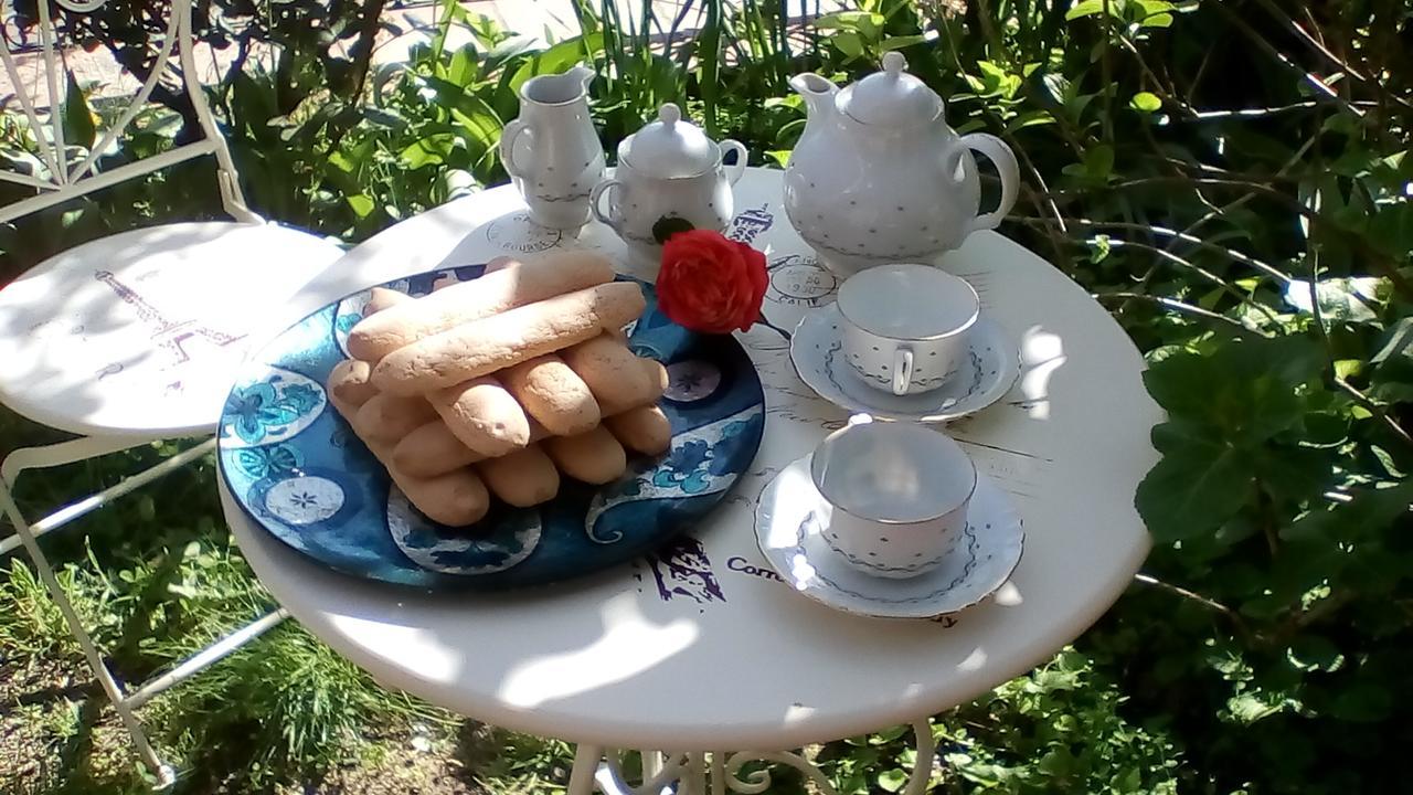 Monti E Mare Acomodação com café da manhã Lanusei Exterior foto